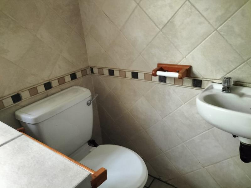 6 Bedroom Property for Sale in Park West Free State